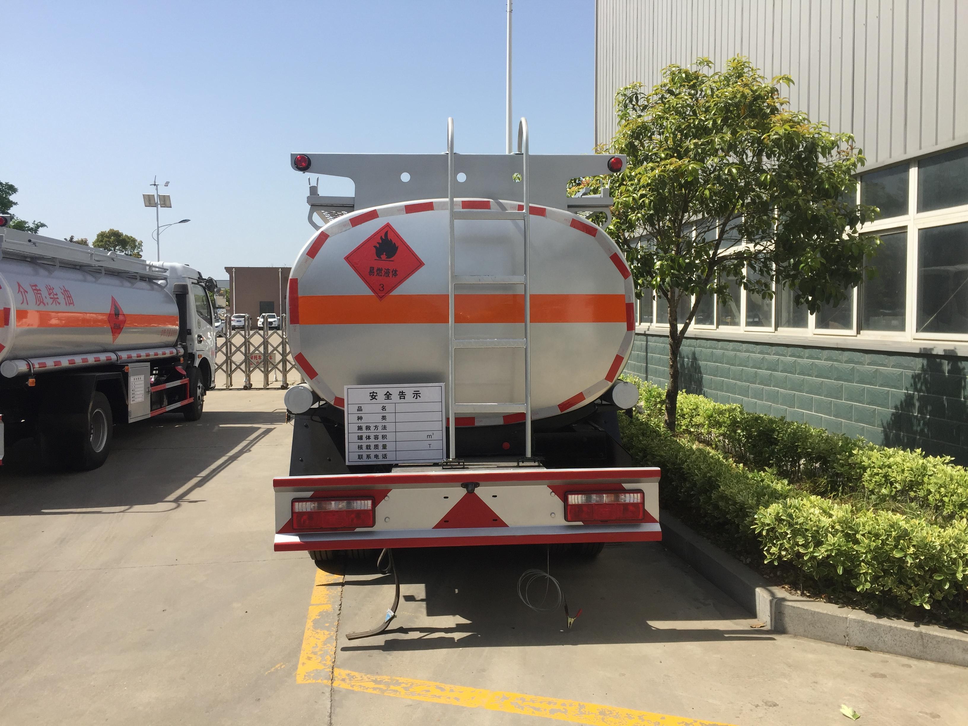 5吨油罐车多少钱一辆